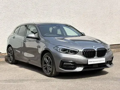 Używany BMW 118 Sport Line 135 KM (99 kW) 2023 Szary Hatchback