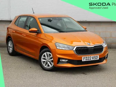 Used Skoda Fabia Comfort 81 HP (59 kW) 2022 Phoenix orange metallic Hatchback