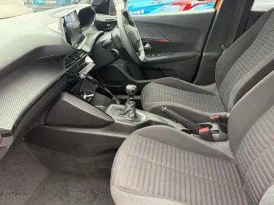 Used Peugeot 2008 Active+ 100 HP (73 kW) 2023 Orange SUV