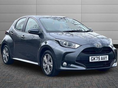 Used Toyota Yaris Hybrid 116 HP (85 kW) 2025 Decuma grey Hatchback