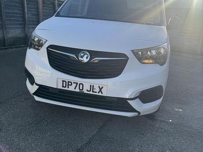 Used Vauxhall Combo Sportive 100 HP (73 kW) 2020 White MPV