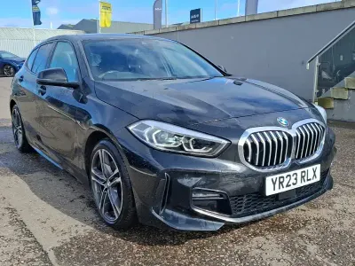 Usado BMW 118 M Sport 136 HP (100 kW) 2023 Preto Citadino