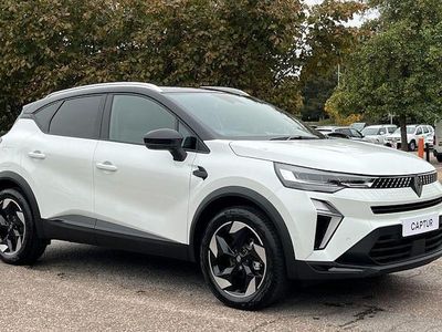 Metallic arctic white New 2025 Renault Captur Techno SUV | £20,105 (Good price)