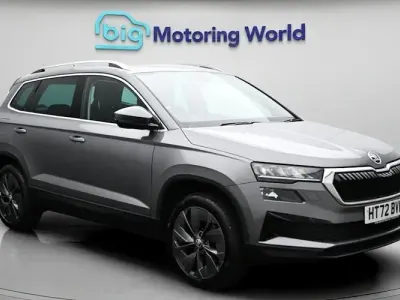 Usado Skoda Karoq SE L 110 CV (80 kW) 2023 Gris SUV