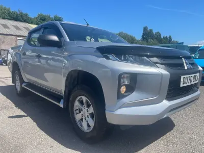 Used Mitsubishi L200 150 HP (110 kW) 2020 Silver Pickup