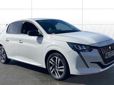 Używany Peugeot 208 Allure+ 131 KM (96 kW) 2023 Biały Hatchback