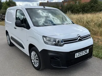 Used Citroën Berlingo 100 HP (73 kW) 2023 White MPV