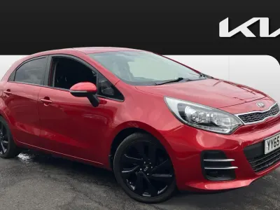 Used Kia Rio 109 HP (80 kW) 2015 Red Hatchback
