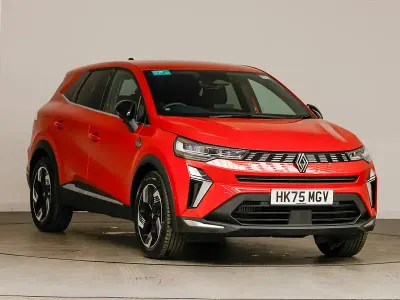Begagnad Renault Symbioz Techno 140 HK (102 kW) 2025 Röd SUV