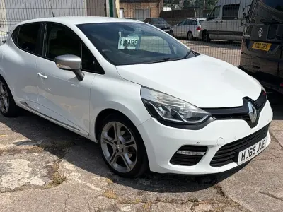 Used Renault Clio Dynamique 90 HP (66 kW) 2015 White Hatchback