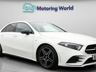 Używany Mercedes A200 AMG line 150 KM (110 kW) 2022 Biały Sedan/Limuzyna