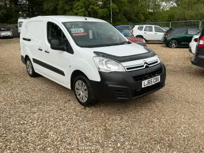 Used Citroën Berlingo 100 HP (73 kW) 2015 White MPV