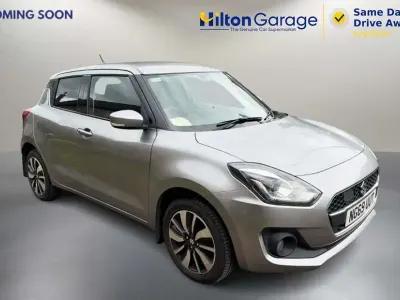 Usado Suzuki Swift SZ5 90 CV (66 kW) 2019 Plateado Utilitario