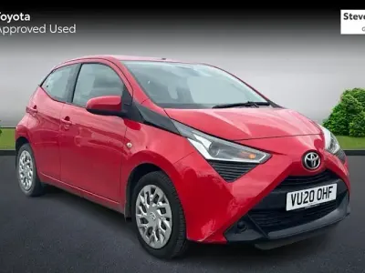 Used Toyota Aygo X-play 72 HP (52 kW) 2020 Hatchback