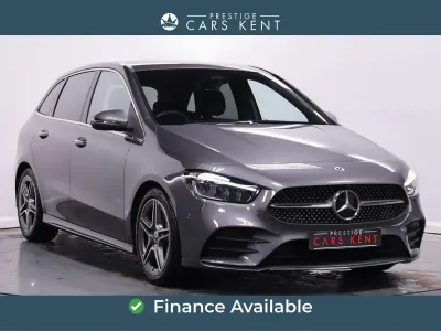 Usado Mercedes B200 Executive 163 HP (119 kW) 2024 Cinzento Monovolume