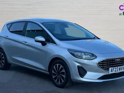 Używany Ford Fiesta Titanium 125 KM (91 kW) 2023 Srebrny Hatchback