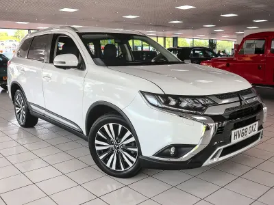 Used Mitsubishi Outlander 150 HP (110 kW) 2018 White SUV