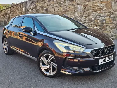 Used DS Automobiles DS5 Prestige 180 HP (132 kW) 2016 Mauve/purple Hatchback