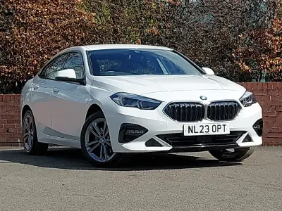 Begagnad BMW 218 Sport Line 136 HK (100 kW) 2023 Vit Sportkupé