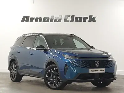 Usado Peugeot 5008 GTi 136 HP (100 kW) 2025 Azul SUV