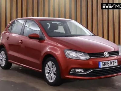 Used VW Polo SE 90 HP (66 kW) 2016 Red Hatchback