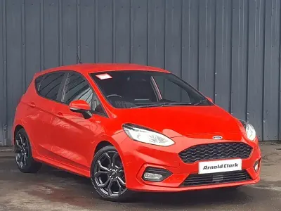 Używany Ford Fiesta ST-Line 95 KM (69 kW) 2020 Czerwony Hatchback