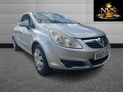 Second-hand Vauxhall Corsa Club 79 CP (58 kW) 2007 Argintiu Hatchback