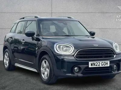 Używany Mini Cooper Countryman Classic 134 KM (98 kW) 2022 Czarny SUV
