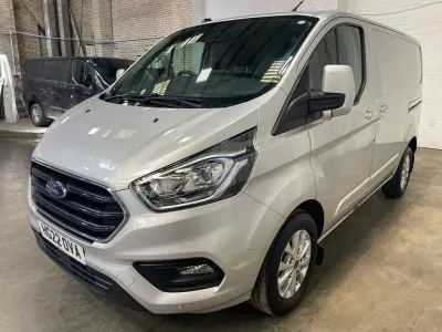 Käytetty Ford Transit Custom Limited 130 HP (95 kW) 2022 Hopea Van