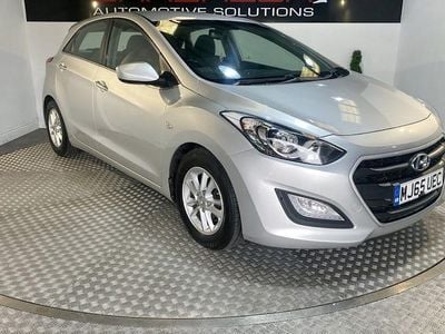 Used Hyundai i30 SE 110 HP (80 kW) 2015 Silver Hatchback