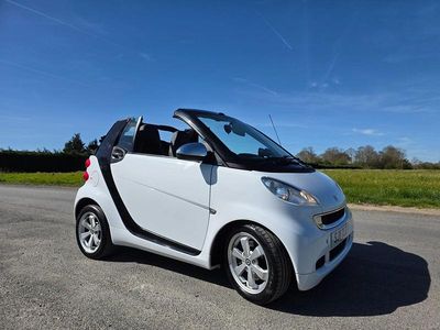 Used Smart ForTwo Cabrio Passion 2011 White Cabriolet