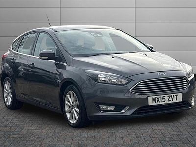 Used Ford Focus Titanium 100 HP (73 kW) 2015 Grey Hatchback