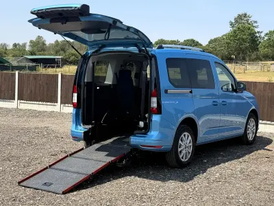 Used Ford Tourneo Connect Titanium 122 HP (89 kW) 2023 Blue MPV