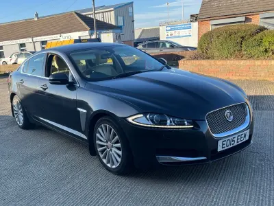 Used Jaguar XF Luxury 200 HP (147 kW) 2015 Grey Sedan