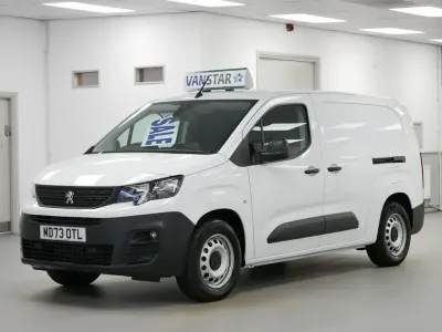 Second-hand Peugeot E-Partner Premium 100 kW (136 CP) 2024 Alb Monovolum