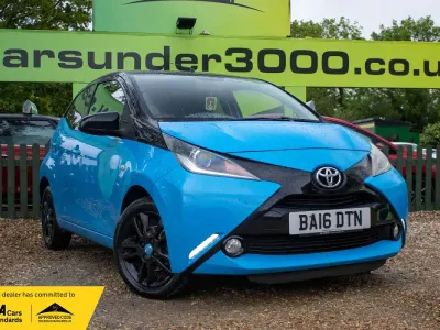 Used Toyota Aygo X-cite 69 HP (50 kW) 2016 Blue Hatchback
