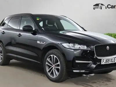 Używany Jaguar F-Pace R-Sport 180 KM (132 kW) 2019 Czarny SUV