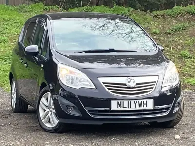 Used Vauxhall Meriva 130 HP (95 kW) 2011 Black MPV