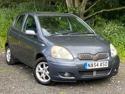 Used Toyota Yaris 2004 Blue Hatchback