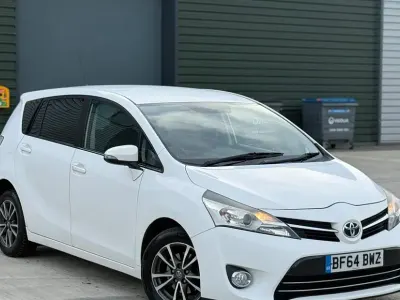 Used Toyota Verso 2014 White MPV