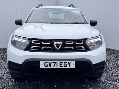 Begagnad Dacia Duster Essentiel 90 HK (66 kW) 2021 Vit SUV