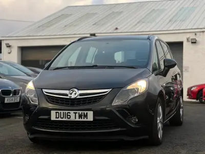 Używany Vauxhall Zafira Tourer S 168 KM (123 kW) 2016 Czarny Minivan