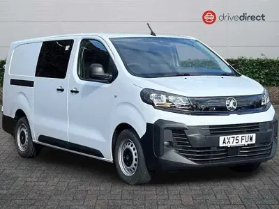 Second-hand Vauxhall Vivaro 2026 Alb Monovolum