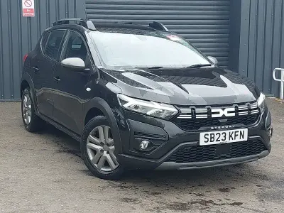 Używany Dacia Sandero Expression 91 KM (66 kW) 2023 Czarny Hatchback