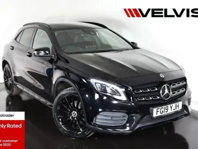 Käytetty Mercedes GLA200 AMG Line Premium 156 HP (114 kW) 2019 Musta Katumaasturi
