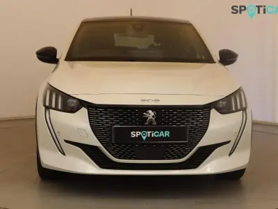 Used Peugeot 208 GT-line 99 HP (72 kW) 2020 White Hatchback