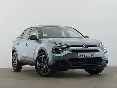 Begagnad Citroën C4 PureTech 101 HK (74 kW) 2023 Blå SUV