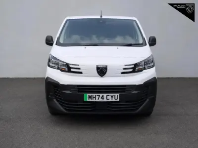 Used Peugeot e-Expert 98 kW (134 HP) 2025 White Van