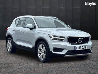 Used Volvo XC40 Momentum 150 HP (110 kW) 2019 Silver SUV