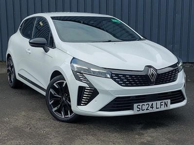 Używany Renault Clio V Techno 143 KM (105 kW) 2024 Biały Hatchback